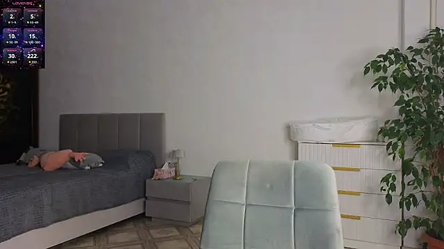 Snapshot of _AliceBlack_ chatting on October 2025 05:14:02 PM AliceBlack online show from October 2025 05:14:02 PM