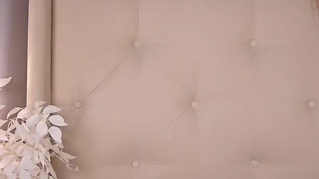 ur wet dreams online show from April 2026 04:39:01 AM