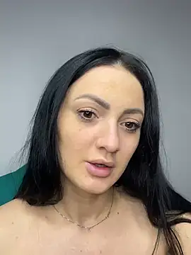 Snapshot of RaisaSalvi chatting on February 2025 06:12:01 PM RaisaSalvi online show from February 2025 06:12:01 PM