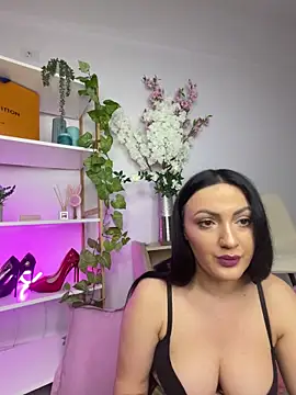 Snapshot of RaisaSalvi chatting on March 2025 03:58:02 PM RaisaSalvi online show from March 2025 03:58:02 PM