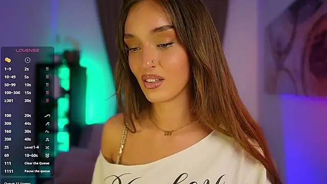 Snapshot of Clara_Nia chatting on October 2025 07:03:02 PM Clara Nia online show from October 2025 07:03:02 PM