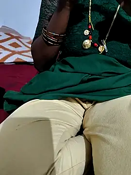 Snapshot of sweety006telugu chatting on February 2025 07:28:02 AM sweety006telugu online show from February 2025 07:28:02 AM