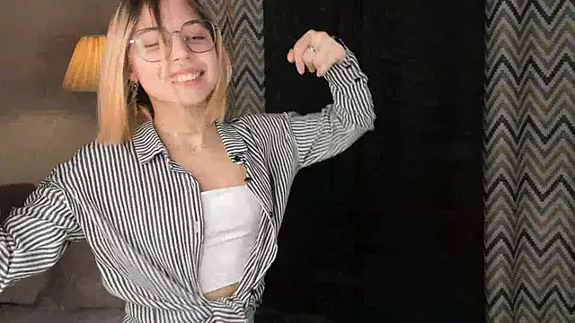 DarelleFare online show from January 2025 12:33:01 PM