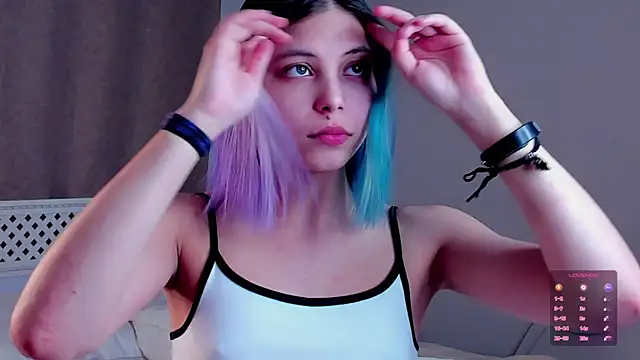 DarelleFare online show from March 2025 02:41:01 PM