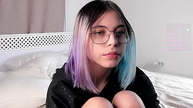 DarelleFare online show from March 2025 02:11:02 PM