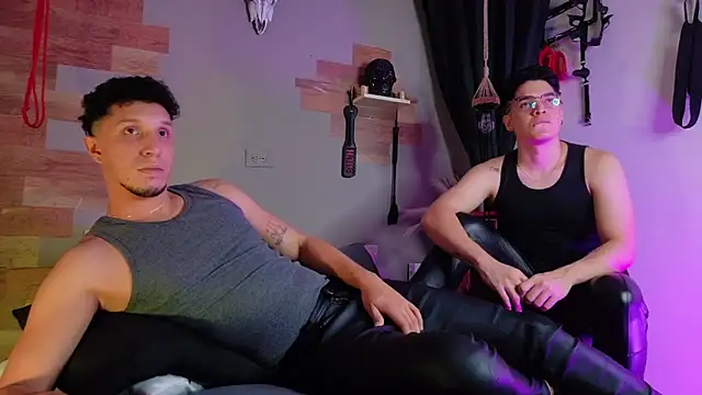 Snapshot of AngeloColleen chatting on November 2025 05:26:01 PM AngeloColleen online show from November 2025 05:26:01 PM