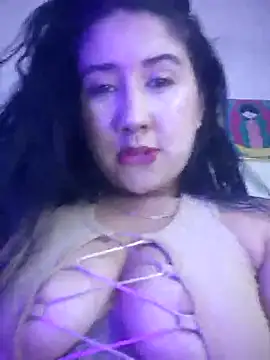 Snapshot of Tu_nubecita chatting on February 2025 02:07:01 AM Tu nubecita online show from February 2025 02:07:01 AM