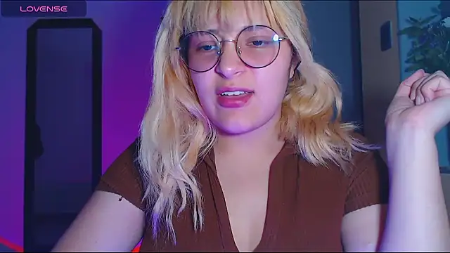 Snapshot of Hinako0Satorii_ chatting on March 2025 02:29:02 AM Hinako0Satorii online show from March 2025 02:29:02 AM