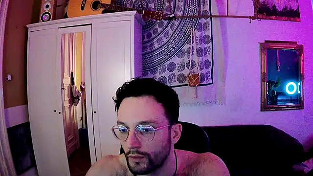 Snapshot of Kleinerabstecher chatting on February 2025 05:48:01 PM Kleinerabstecher online show from February 2025 05:48:01 PM