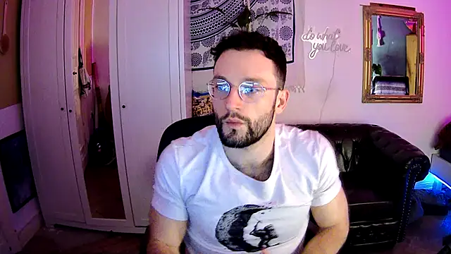 Snapshot of Kleinerabstecher chatting on February 2025 07:42:01 PM Kleinerabstecher online show from February 2025 07:42:01 PM