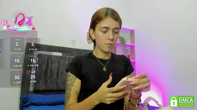 Snapshot of Nicol_TransGirl chatting on May 2026 04:20:02 AM Nicol TransGirl online show from May 2026 04:20:02 AM
