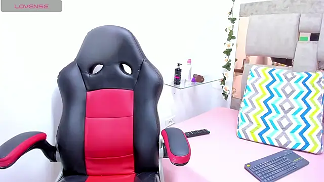 Simonetha lara online show from January 2025 04:17:01 PM