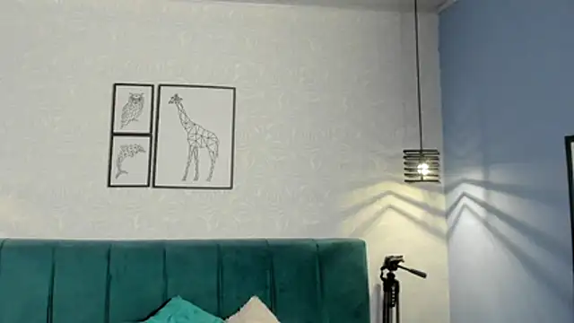 ninna curly online show from May 2026 03:24:01 AM