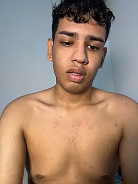 Snapshot of Santiago-Thompson chatting on November 2025 08:20:02 PM Santiago-Thompson online show from November 2025 08:20:02 PM