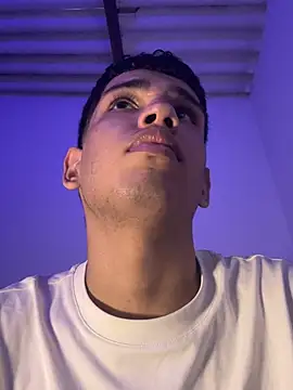 Snapshot of Santiago-Thompson chatting on January 2026 08:14:02 PM Santiago-Thompson online show from January 2026 08:14:02 PM