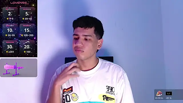 Snapshot of Santiago-Thompson chatting on February 2026 07:48:01 PM Santiago-Thompson online show from February 2026 07:48:01 PM