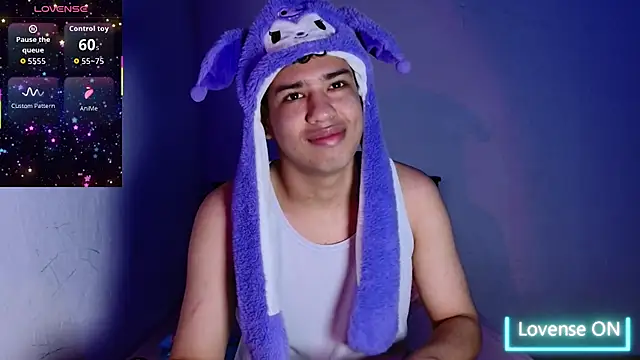 Snapshot of Santiago-Thompson chatting on March 2026 03:39:02 PM Santiago-Thompson online show from March 2026 03:39:02 PM