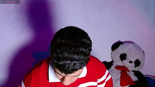 Snapshot of Santiago-Thompson chatting on April 2026 09:48:01 PM Santiago-Thompson online show from April 2026 09:48:01 PM