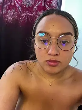 Snapshot of Iam_Cassi chatting on February 2025 03:48:02 PM Iam Cassi online show from February 2025 03:48:02 PM