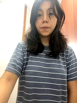 LiLy kIndly online show from October 2025 03:45:02 PM