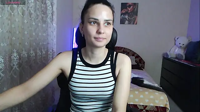 Kriss brunette 5 online show from November 2025 09:11:01 AM