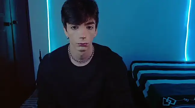 H3ll B0I online show from March 2025 02:48:01 AM