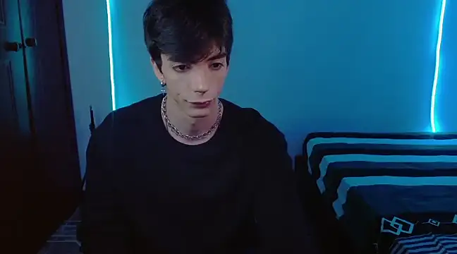 H3ll B0I online show from March 2025 05:52:02 AM