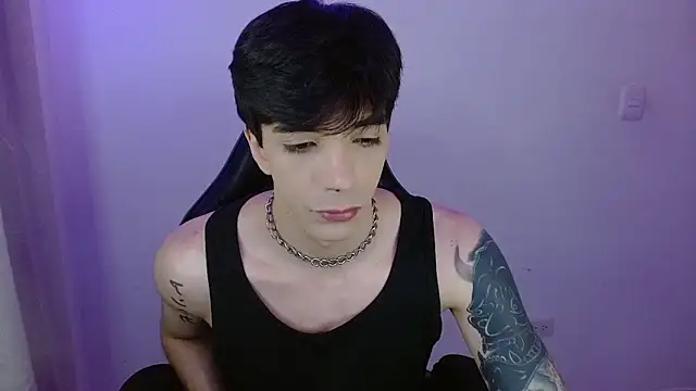 H3ll B0I online show from April 2026 05:08:01 AM