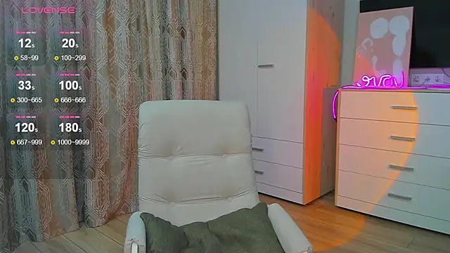 Snapshot of _dkny_ chatting on January 2026 10:42:02 AM dkny online show from January 2026 10:42:02 AM