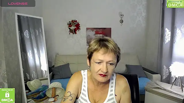 Snapshot of SexyGrandma_ chatting on September 2025 05:14:02 PM SexyGrandma online show from September 2025 05:14:02 PM