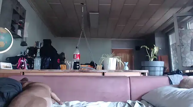 Astrid-Gilbert online show from February 2025 07:56:02 AM