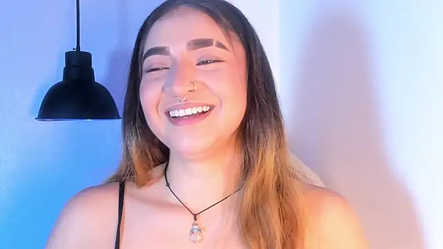 Shanntal  online show from November 2025 08:00:01 PM