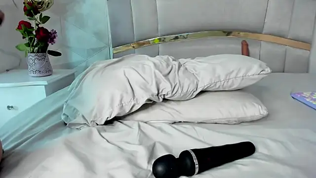 Snapshot of zoe_taylorr1 chatting on March 2025 08:09:01 AM zoe taylorr1 online show from March 2025 08:09:01 AM