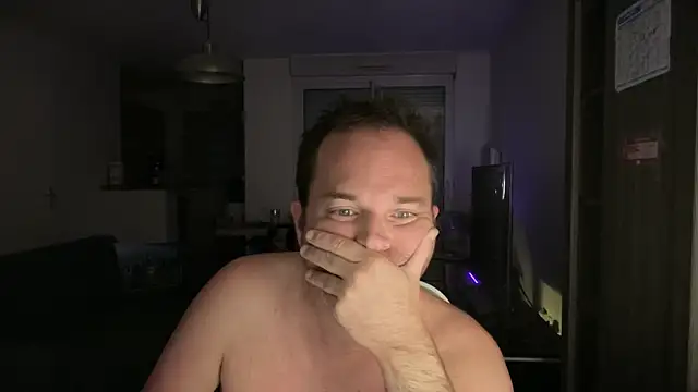 Funnyjul31 online show from October 2025 06:15:02 PM