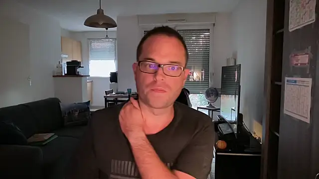 Funnyjul31 online show from October 2025 04:51:01 PM