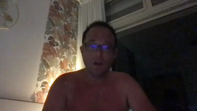 Snapshot of Funnyjul31 chatting on June 2026 08:35:01 PM Funnyjul31 online show from June 2026 08:35:01 PM