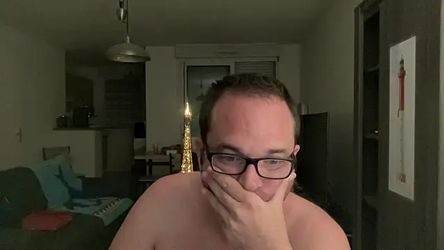 Snapshot of Funnyjul31 chatting on August 2026 09:35:02 PM Funnyjul31 online show from August 2026 09:35:02 PM