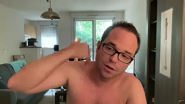 Snapshot of Funnyjul31 chatting on August 2026 04:33:02 PM Funnyjul31 online show from August 2026 04:33:02 PM