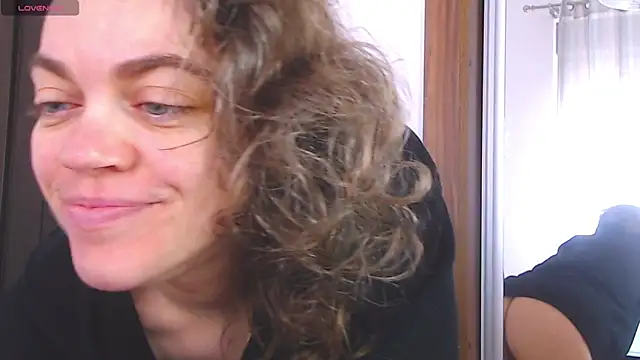 Snapshot of Ju-Hot chatting on January 2025 11:55:01 AM Ju-Hot online show from January 2025 11:55:01 AM