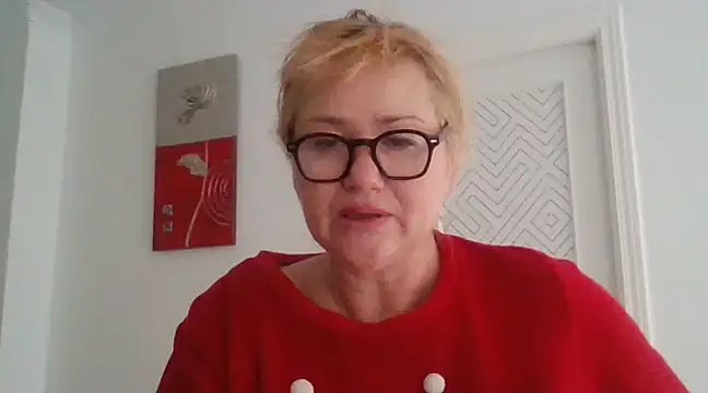 Snapshot of Luzia-Sal chatting on March 2025 09:22:02 AM Luzia-Sal online show from March 2025 09:22:02 AM