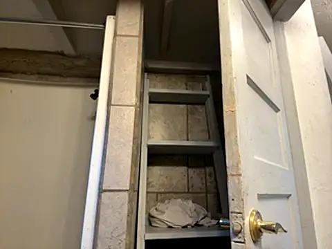 kcmo1010 online show from November 2025 07:30:01 PM