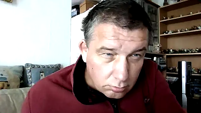 Snapshot of GrandpasDadBulg chatting on October 2025 01:28:02 PM GrandpasDadBulg online show from October 2025 01:28:02 PM