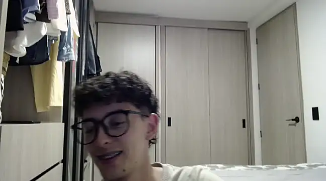 miketwink online show from March 2025 12:58:01 AM