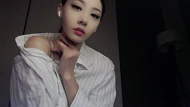 Fudzik0 online show from February 2026 03:35:02 AM