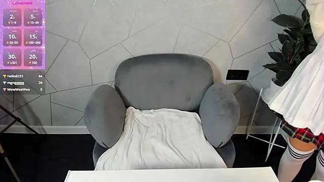 Snapshot of Alisa_Suun chatting on February 2025 09:40:02 AM Alisa Suun online show from February 2025 09:40:02 AM