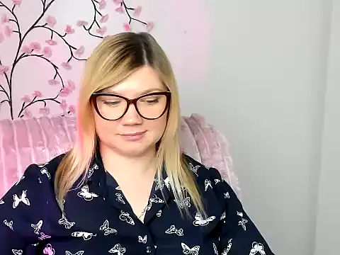 Snapshot of Lola_moree chatting on January 2026 05:27:02 PM Lola moree online show from January 2026 05:27:02 PM
