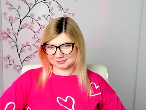 Snapshot of Lola_moree chatting on February 2026 01:16:02 PM Lola moree online show from February 2026 01:16:02 PM