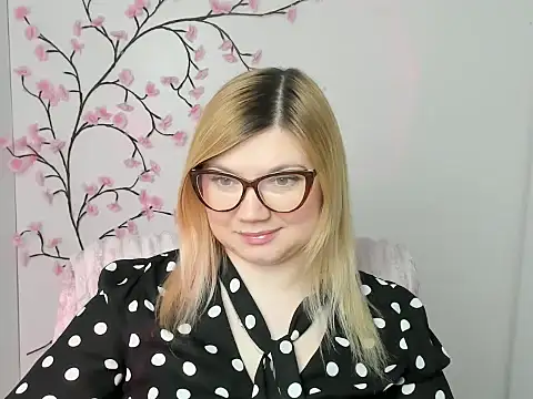 Snapshot of Lola_moree chatting on March 2026 12:33:02 PM Lola moree online show from March 2026 12:33:02 PM