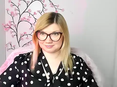 Snapshot of Lola_moree chatting on March 2026 12:44:02 PM Lola moree online show from March 2026 12:44:02 PM