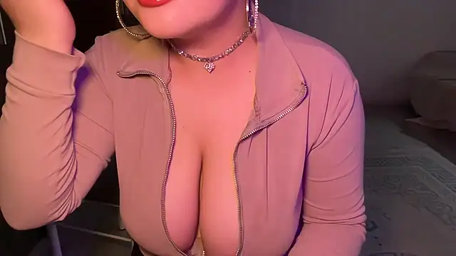 Snapshot of anora_sunny chatting on May 2026 05:42:01 PM anora sunny online show from May 2026 05:42:01 PM